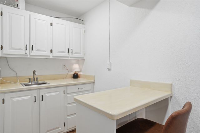 24 Ciemny Lane, Bella Vista, AR 72715