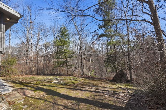 24 Ciemny Lane, Bella Vista, AR 72715