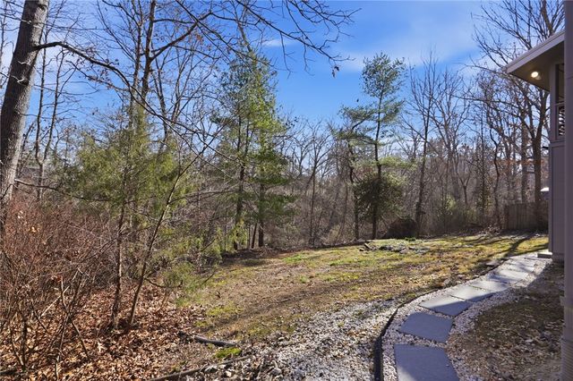 24 Ciemny Lane, Bella Vista, AR 72715