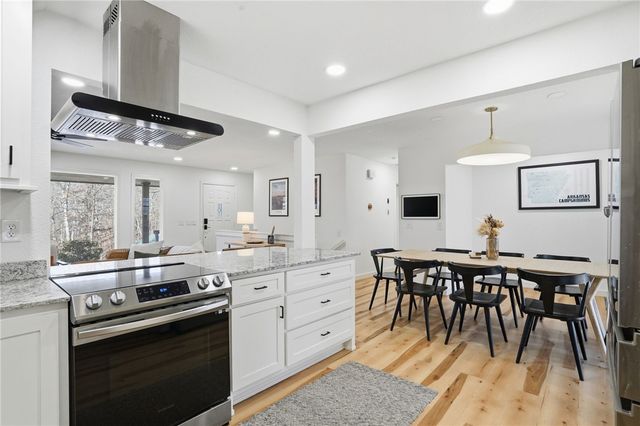 24 Ciemny Lane, Bella Vista, AR 72715