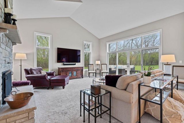 W303N8728 Woodland DRIVE, Hartland, WI 53029