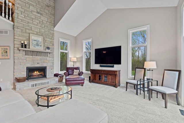 W303N8728 Woodland DRIVE, Hartland, WI 53029