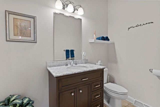 W303N8728 Woodland DRIVE, Hartland, WI 53029
