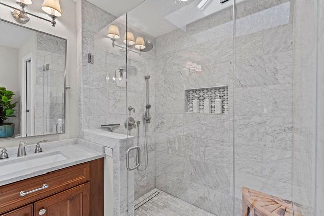 W303N8728 Woodland DRIVE, Hartland, WI 53029