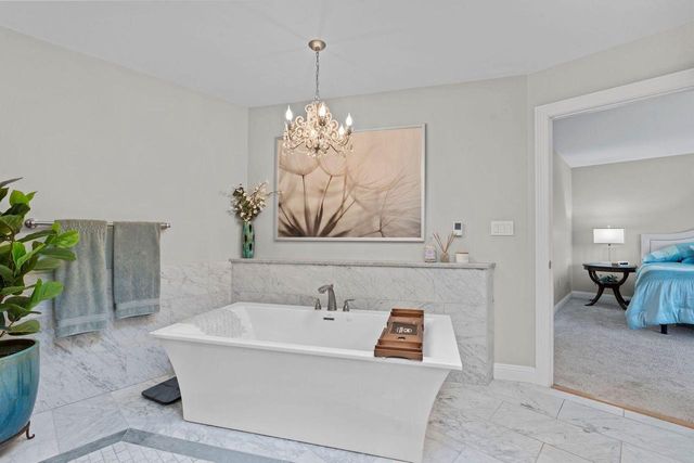 W303N8728 Woodland DRIVE, Hartland, WI 53029
