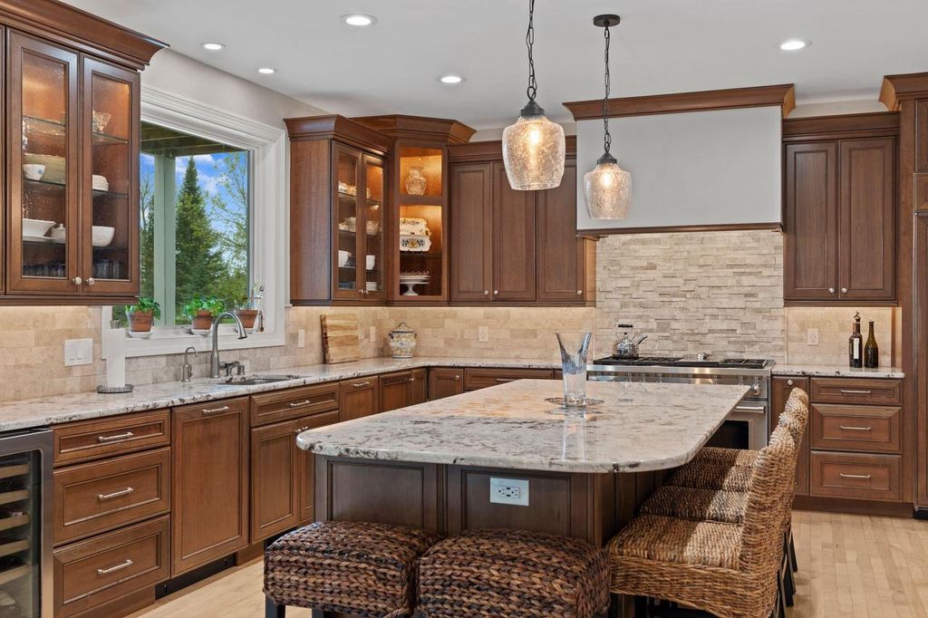 W303N8728 Woodland DRIVE, Hartland, WI 53029