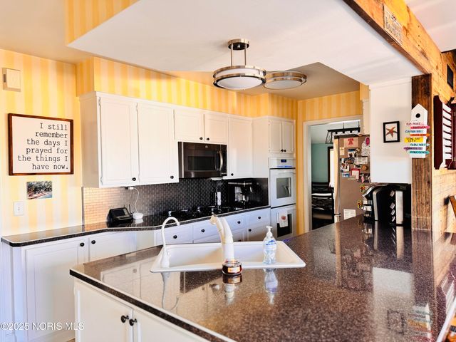 324 Dublin Lane, Bryan, OH 43506