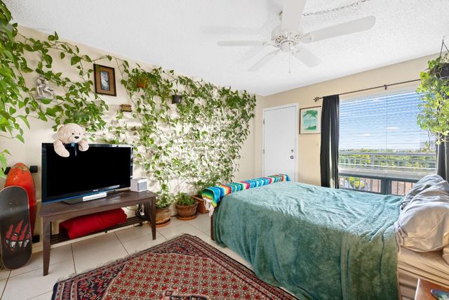 2611 N Riverside Drive 702, Pompano Beach, FL 33062