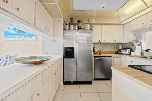 2611 N Riverside Drive 702, Pompano Beach, FL 33062