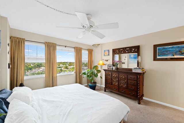 2611 N Riverside Drive 702, Pompano Beach, FL 33062