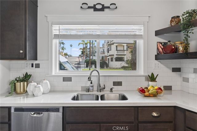318 S Francisca Avenue, Redondo Beach, CA 90277