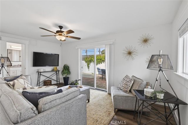 318 S Francisca Avenue, Redondo Beach, CA 90277
