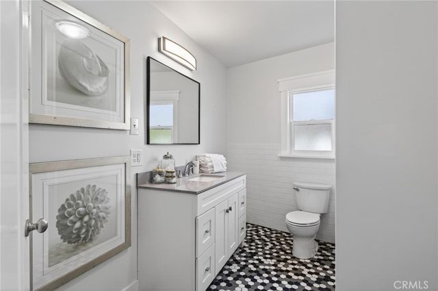 318 S Francisca Avenue, Redondo Beach, CA 90277