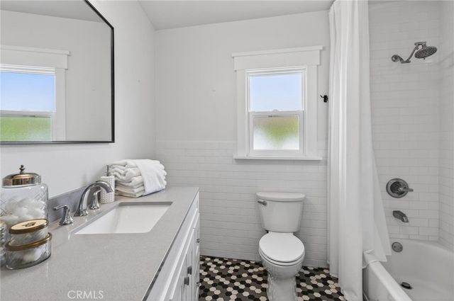 318 S Francisca Avenue, Redondo Beach, CA 90277