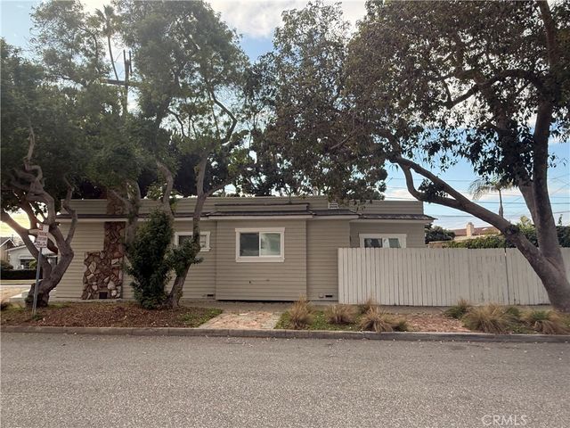 318 S Francisca Avenue, Redondo Beach, CA 90277