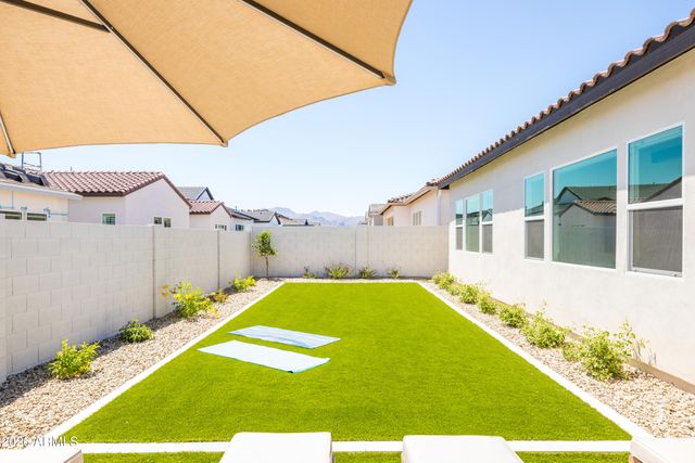 17177 W EDINBURG Street, Surprise, AZ 85388