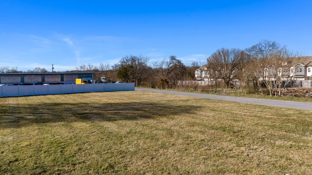 235 Hazelwood Pk, Lebanon, TN 37087