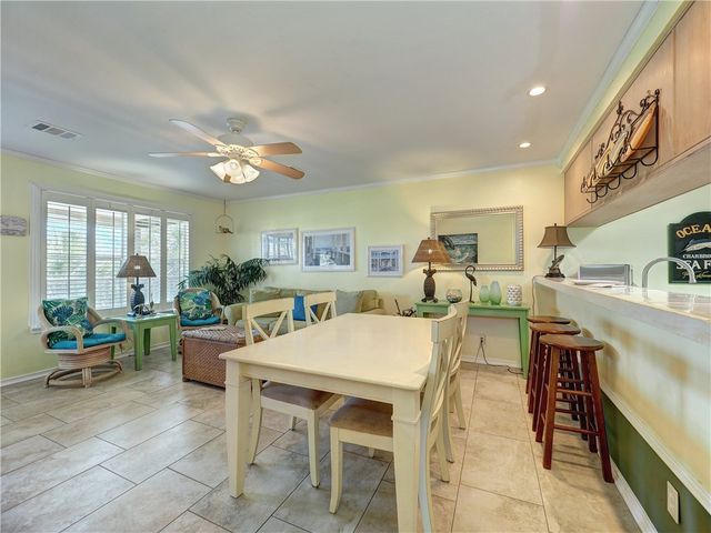 220 W Avenue F 1B, Port Aransas, TX 78373