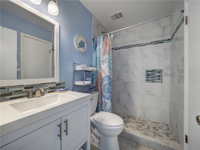 220 W Avenue F 1B, Port Aransas, TX 78373