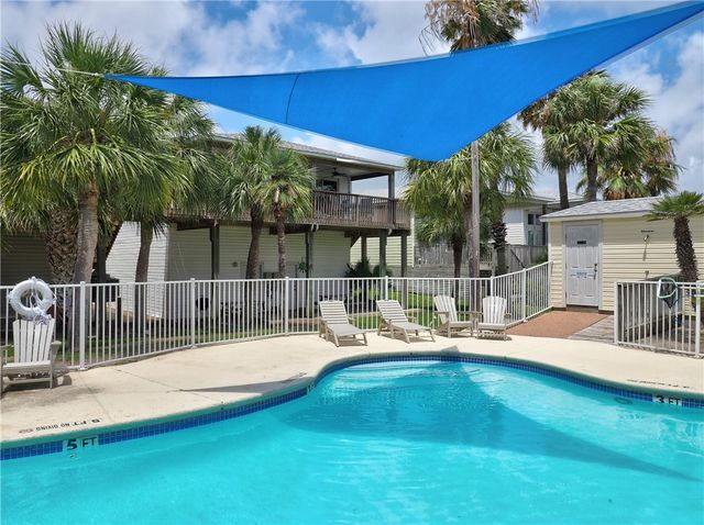 220 W Avenue F 1B, Port Aransas, TX 78373