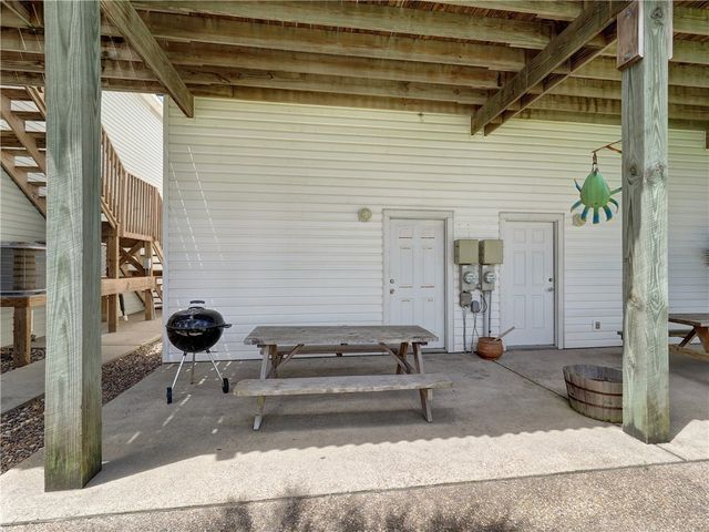 220 W Avenue F 1B, Port Aransas, TX 78373