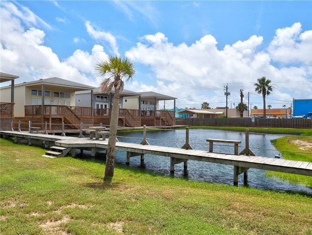 220 W Avenue F 1B, Port Aransas, TX 78373