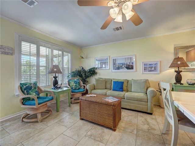 220 W Avenue F 1B, Port Aransas, TX 78373