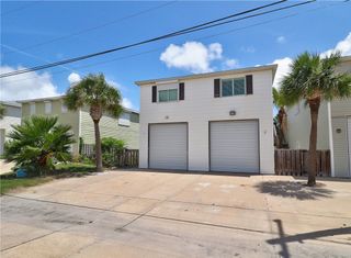 220 W Avenue F 1B, Port Aransas, TX 78373