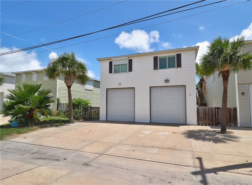 220 W Avenue F 1B, Port Aransas, TX 78373