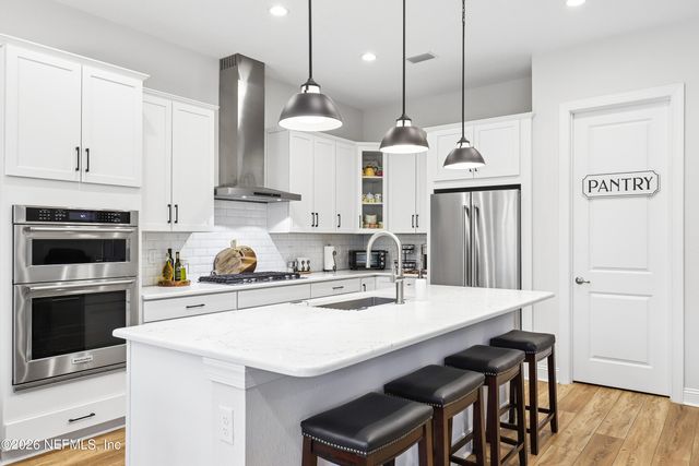 32 VALLEY FALLS Way, St. Johns, FL 32259