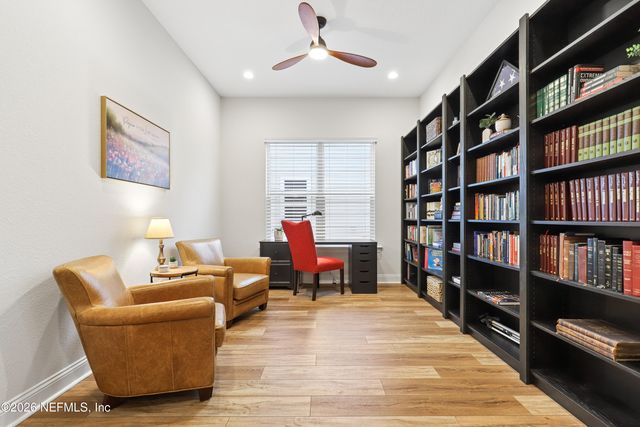 32 VALLEY FALLS Way, St. Johns, FL 32259