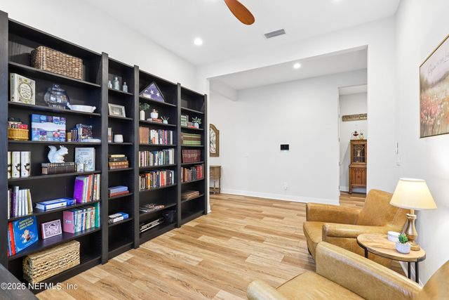 32 VALLEY FALLS Way, St. Johns, FL 32259