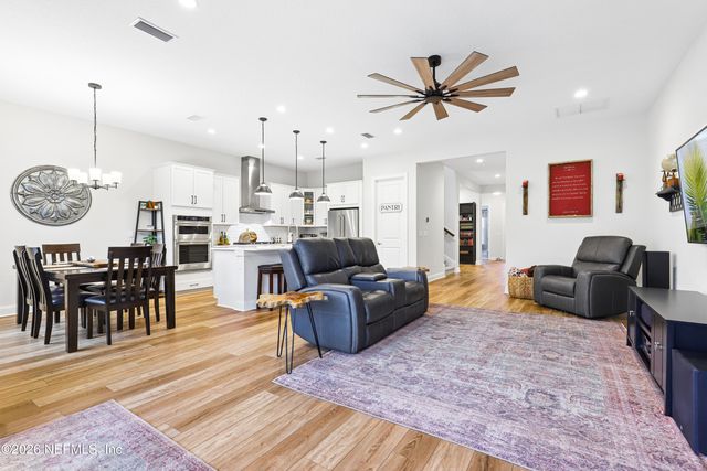 32 VALLEY FALLS Way, St. Johns, FL 32259