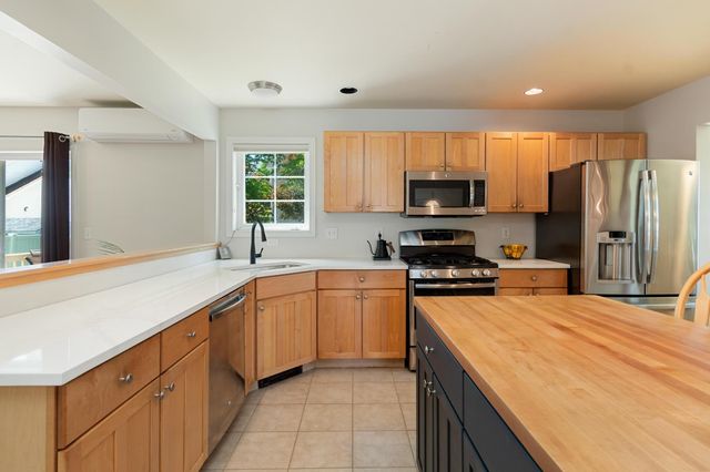 36 Bower Street, South Burlington, VT 05403