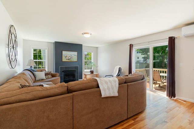 36 Bower Street, South Burlington, VT 05403