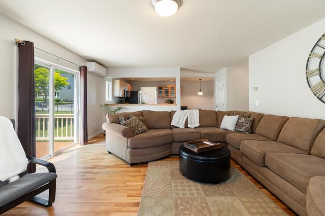 36 Bower Street, South Burlington, VT 05403