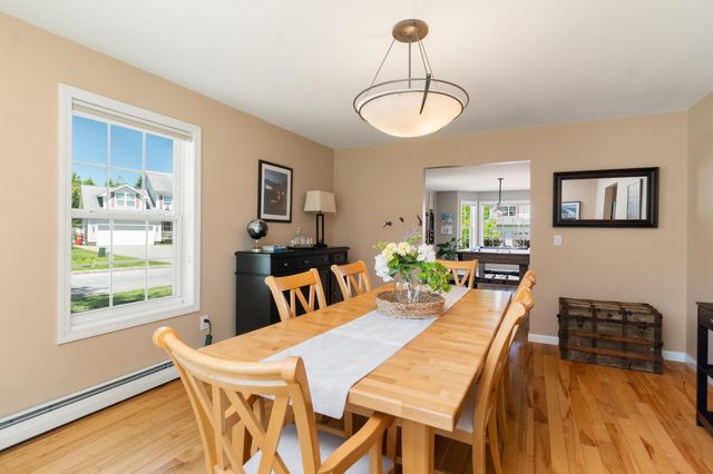 36 Bower Street, South Burlington, VT 05403