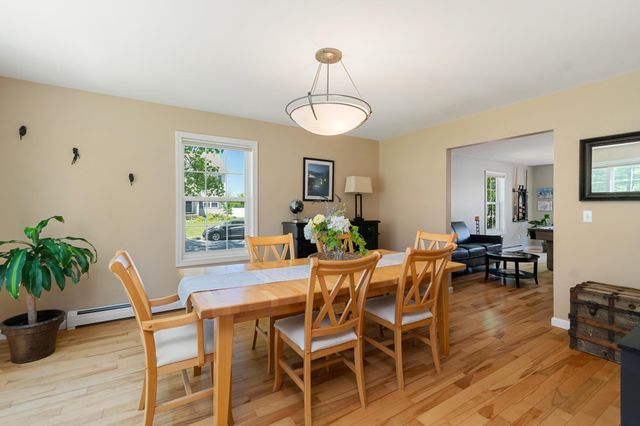 36 Bower Street, South Burlington, VT 05403