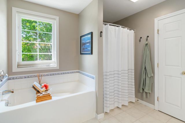 36 Bower Street, South Burlington, VT 05403