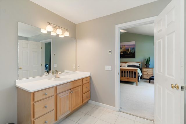 36 Bower Street, South Burlington, VT 05403
