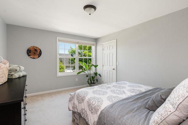 36 Bower Street, South Burlington, VT 05403