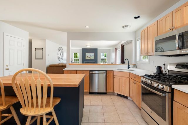 36 Bower Street, South Burlington, VT 05403