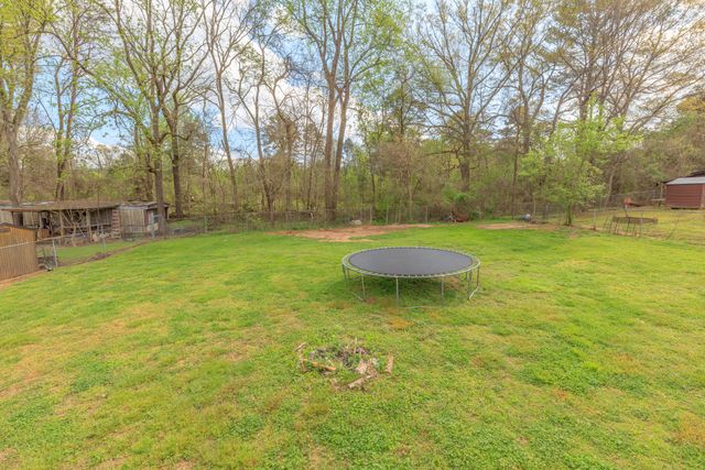 6933 W Highway 136, Chickamauga, GA 30707