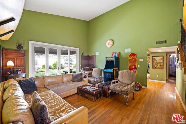 5347 Lockhurst Drive, Woodland Hills, CA 91367