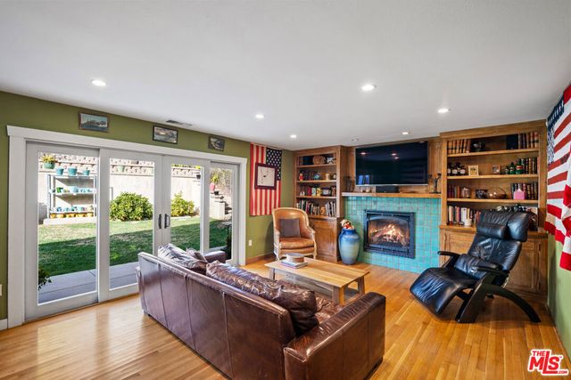 5347 Lockhurst Drive, Woodland Hills, CA 91367