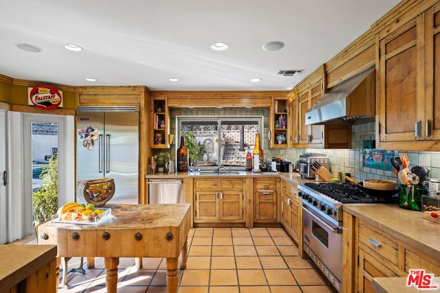 5347 Lockhurst Drive, Woodland Hills, CA 91367
