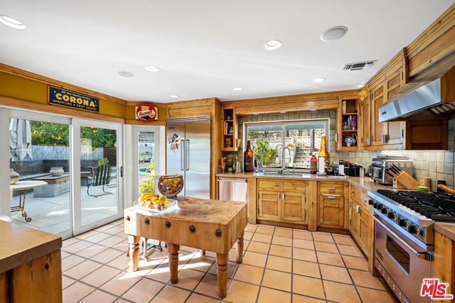 5347 Lockhurst Drive, Woodland Hills, CA 91367