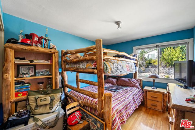 5347 Lockhurst Drive, Woodland Hills, CA 91367