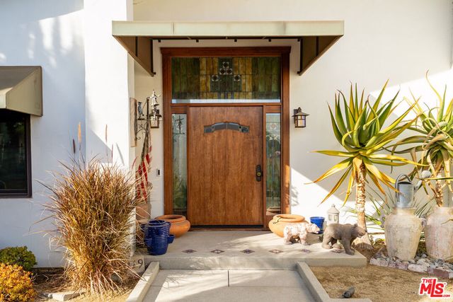 5347 Lockhurst Drive, Woodland Hills, CA 91367