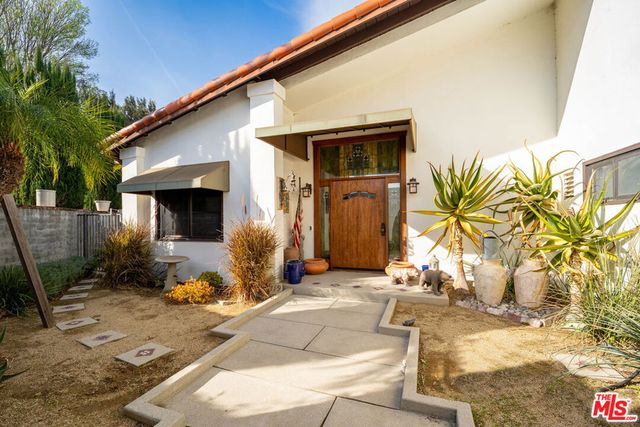 5347 Lockhurst Drive, Woodland Hills, CA 91367